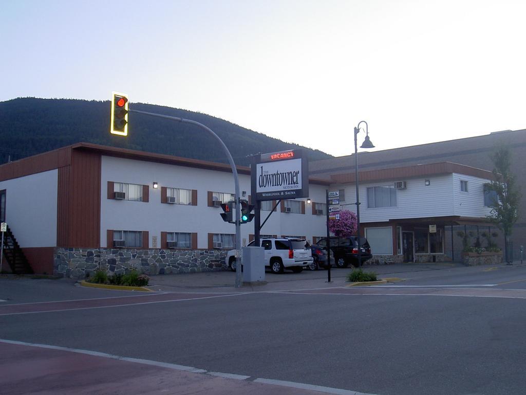 Downtowner Motor Inn Creston Exterior photo