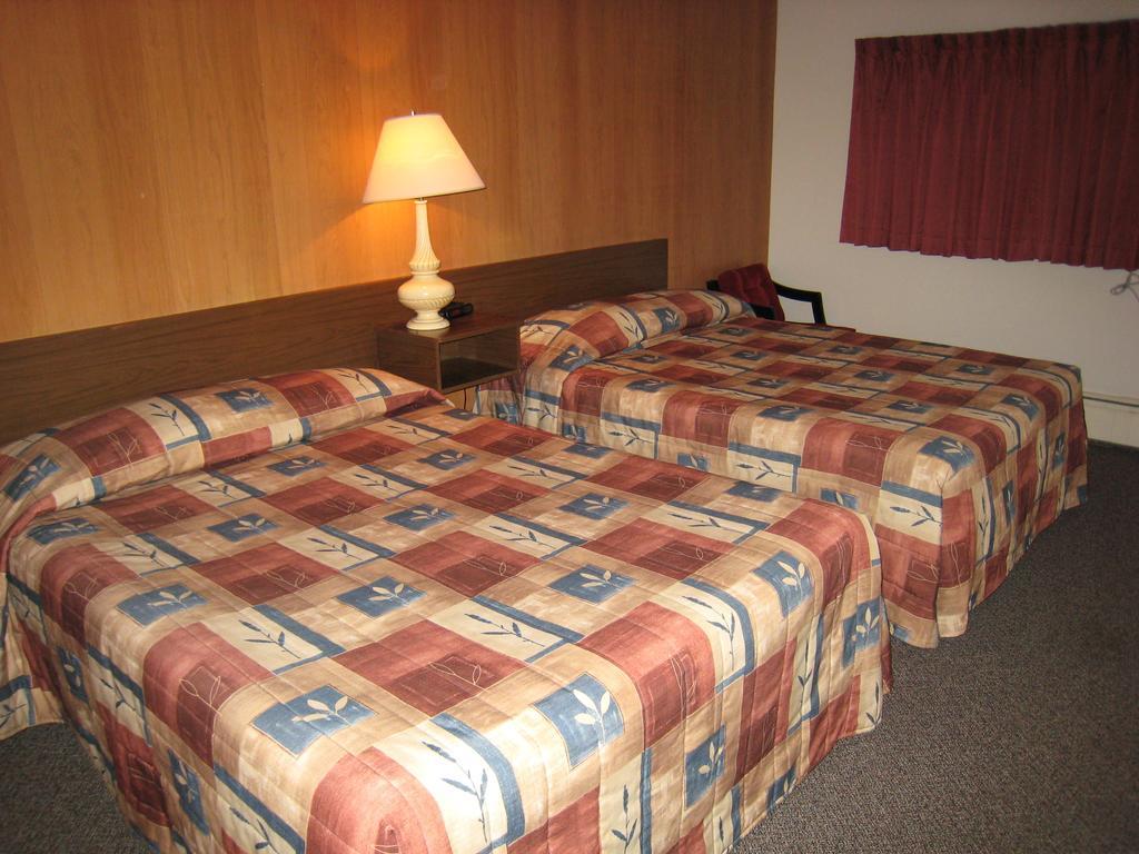 Downtowner Motor Inn Creston Room photo