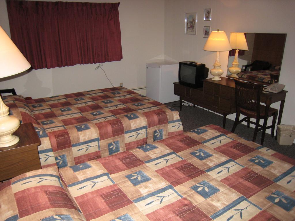 Downtowner Motor Inn Creston Room photo