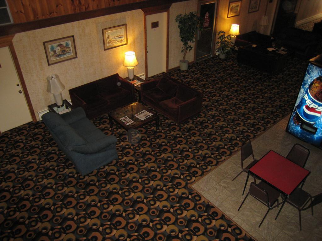 Downtowner Motor Inn Creston Exterior photo